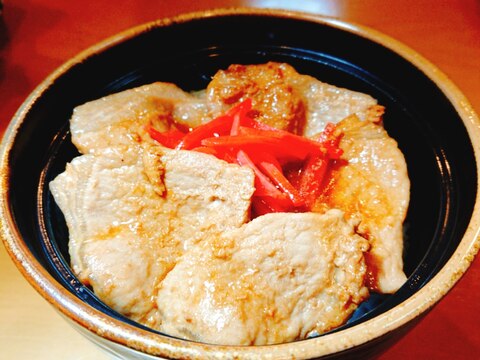 【本日のランチ】ガリバタ豚丼